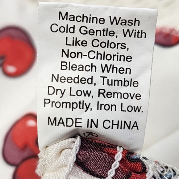 SHEIN Cherry Print Buff Sleeve On Or Off The Shoulder Top With Cherry Earrings - Picture 13 of 13